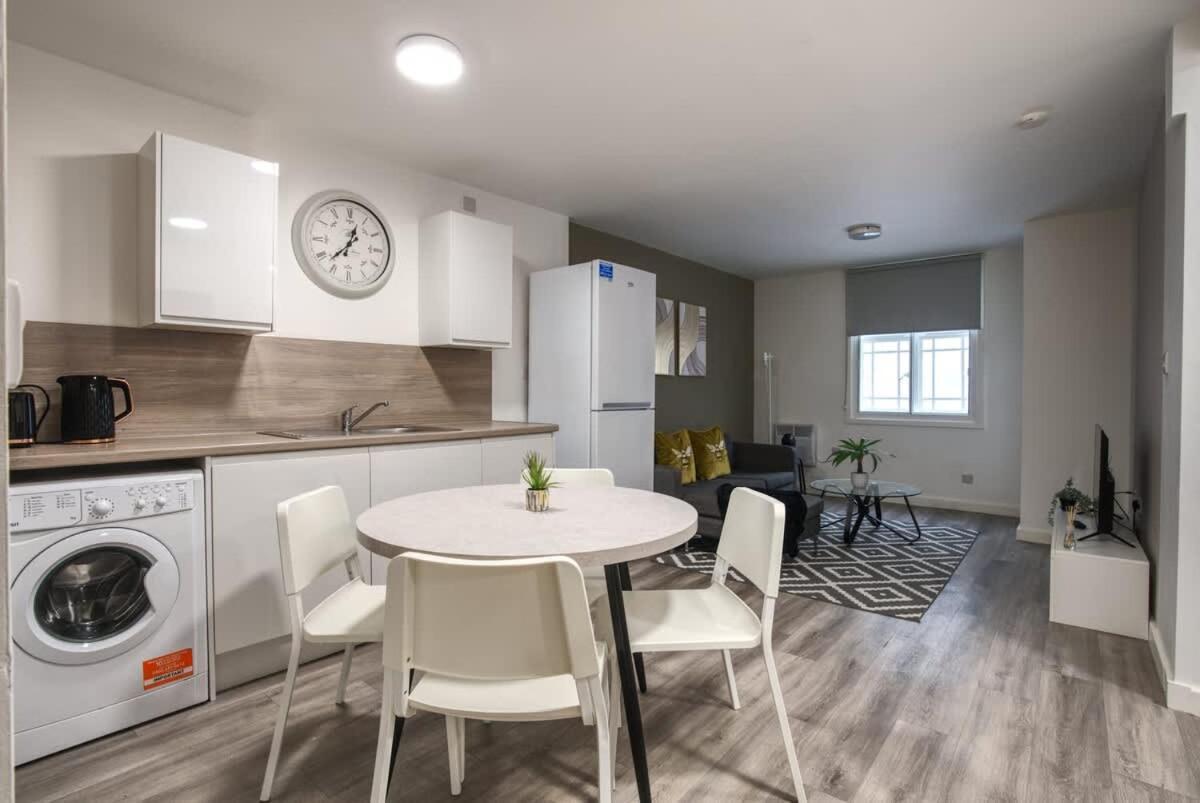 2Br City Centre Apt, Self Check In, Wifi, By Derbnb 셰필드 외부 사진